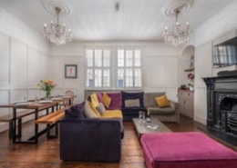 Luxury self catering holiday accommodation in Bath for groups of 8-9 people Luxury self catering holiday accommodation in Bath for groups of 8-9 people